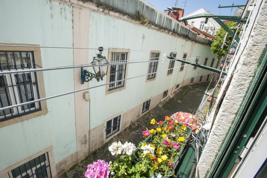 Stay Local In Alfama! Alice Central Home, Near River Lisboa Екстериор снимка
