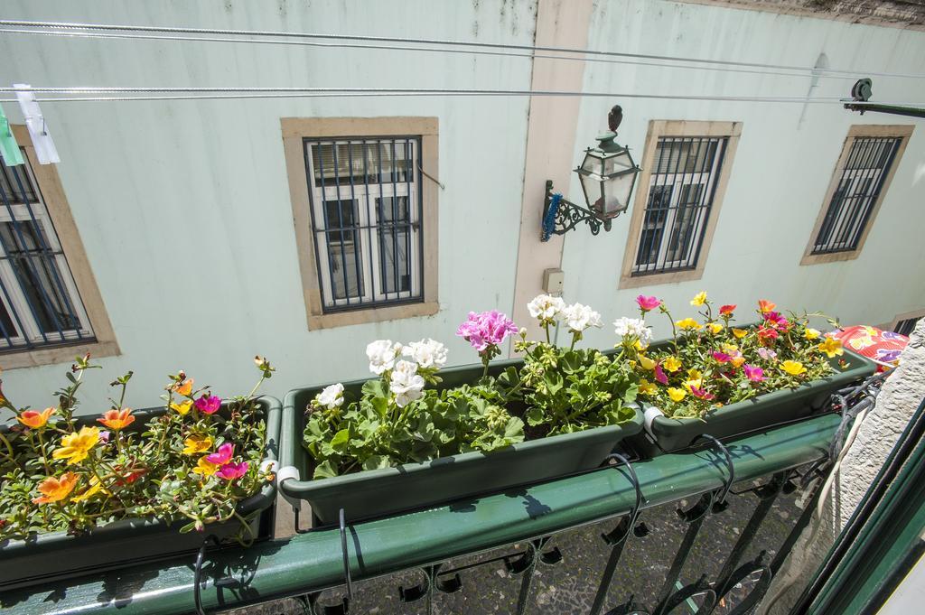 Stay Local In Alfama! Alice Central Home, Near River Lisboa Екстериор снимка